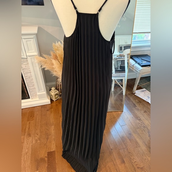 B Darlin Black Pleated Dress - Picture 7 of 7